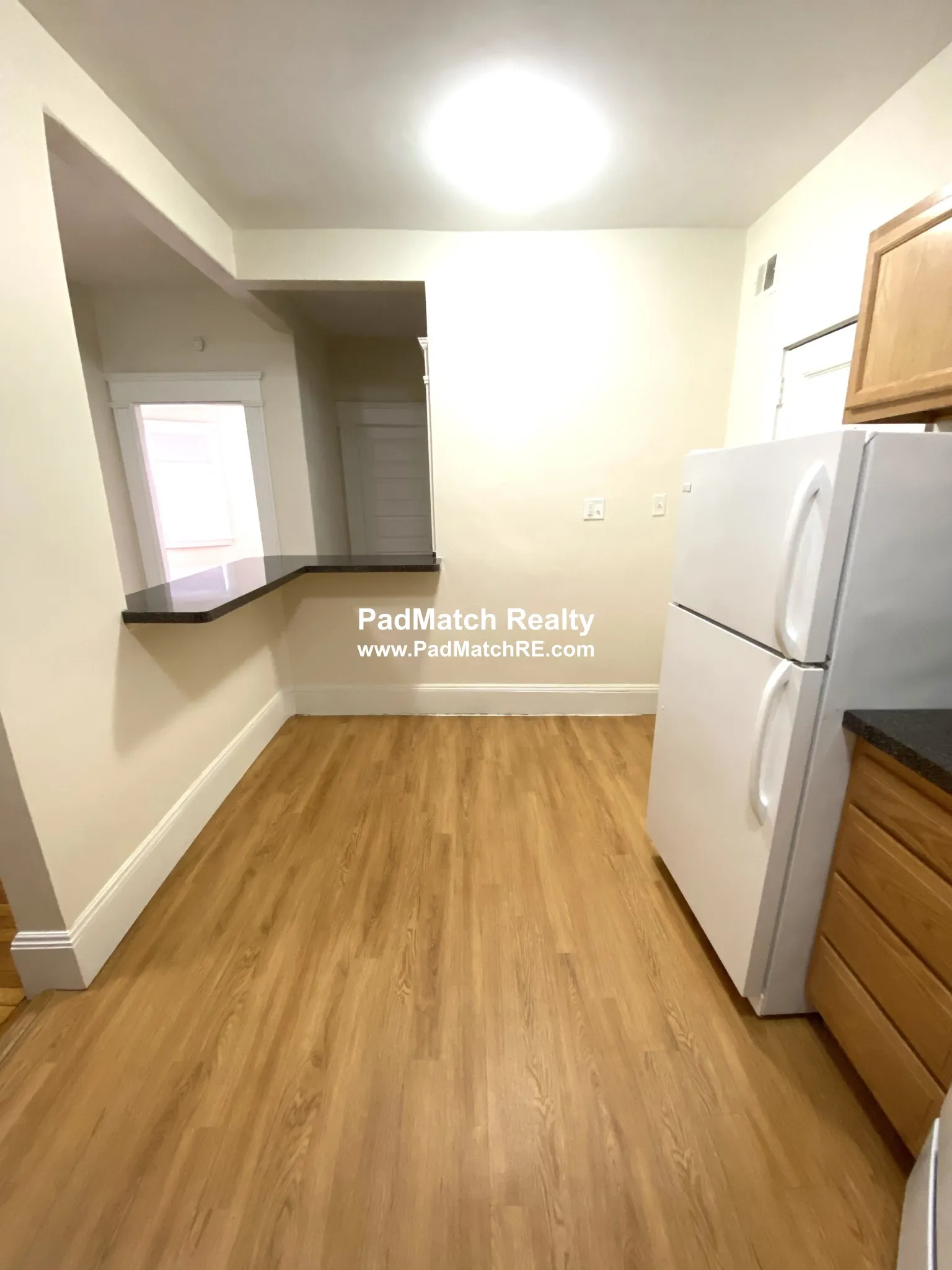 2 bed, 1 bath apartment for rent at 1589 Beacon St Unit 4, Brookline — photo 5 of 14