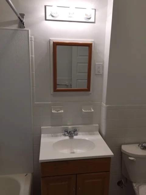 2 bed, 1 bath apartment for rent at 1589 Beacon St Unit 8, Brookline — photo 11 of 11