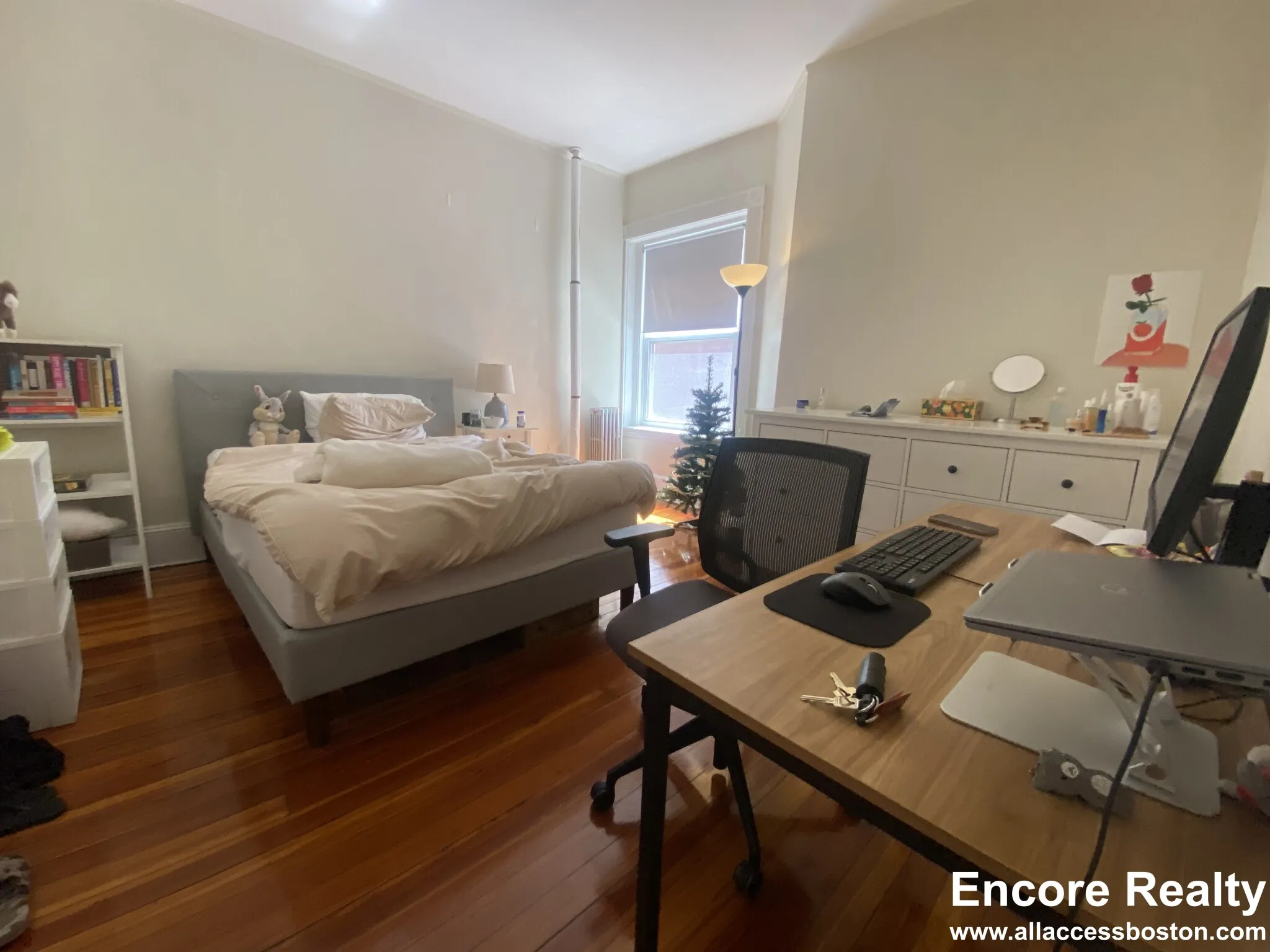 2 bed, 1 bath apartment for rent at 1589 Beacon St Unit 8, Brookline — photo 4 of 9