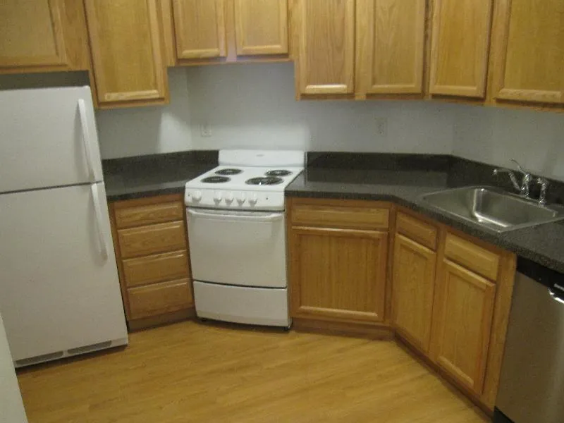 2 bed, 1 bath apartment for rent at 1589 Beacon St Unit 9, Brookline — photo 9 of 14