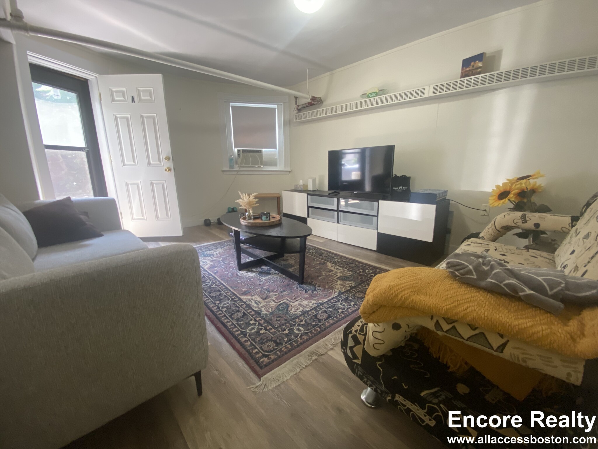 1 bed, 1 bath apartment for rent at 1589 Beacon St Unit AM, Brookline — photo 3 of 12