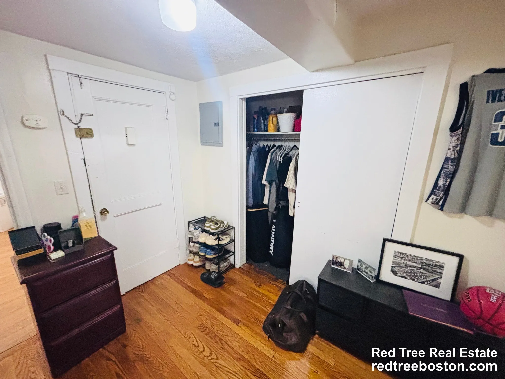 1 bed, 1 bath apartment for rent at 1589 Beacon St Unit B, Brookline — photo 4 of 19