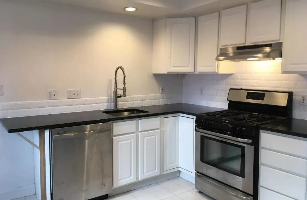 2 bed, 2 bath apartment for rent at 159 Auburn St Unit 2, Cambridgeport