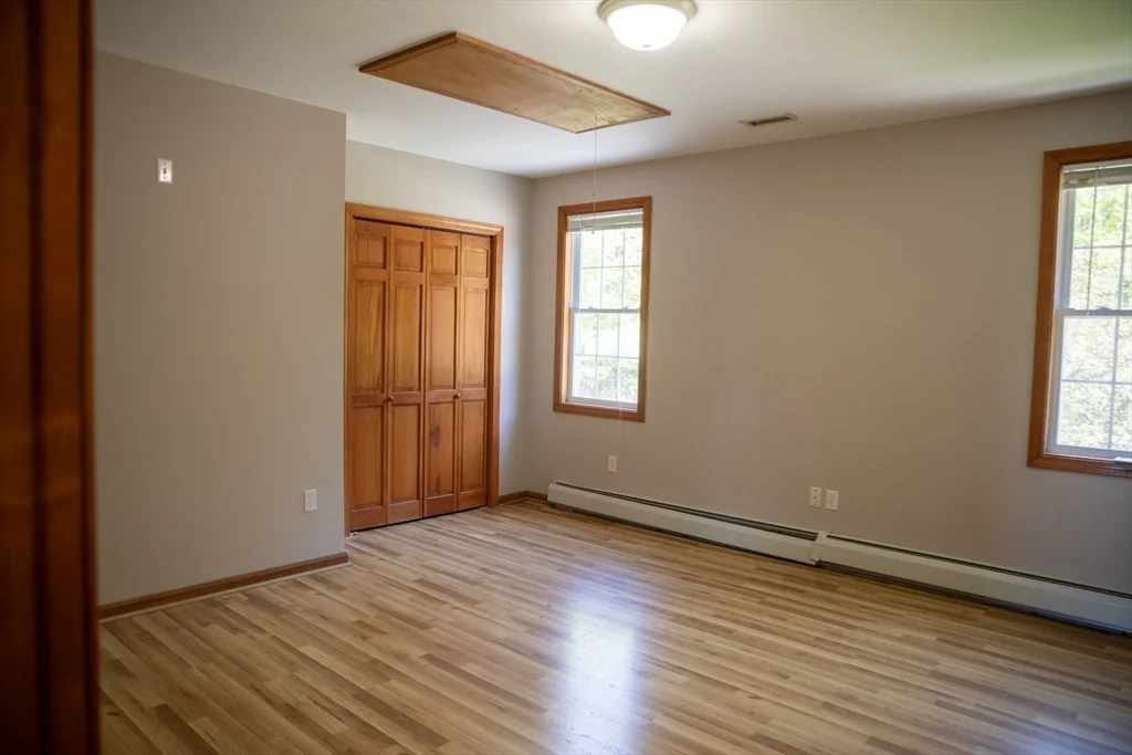 5 bed, 2 bath apartment for rent at 159 Barre Paxton Rd Unit Main, Rutland — photo 18 of 24