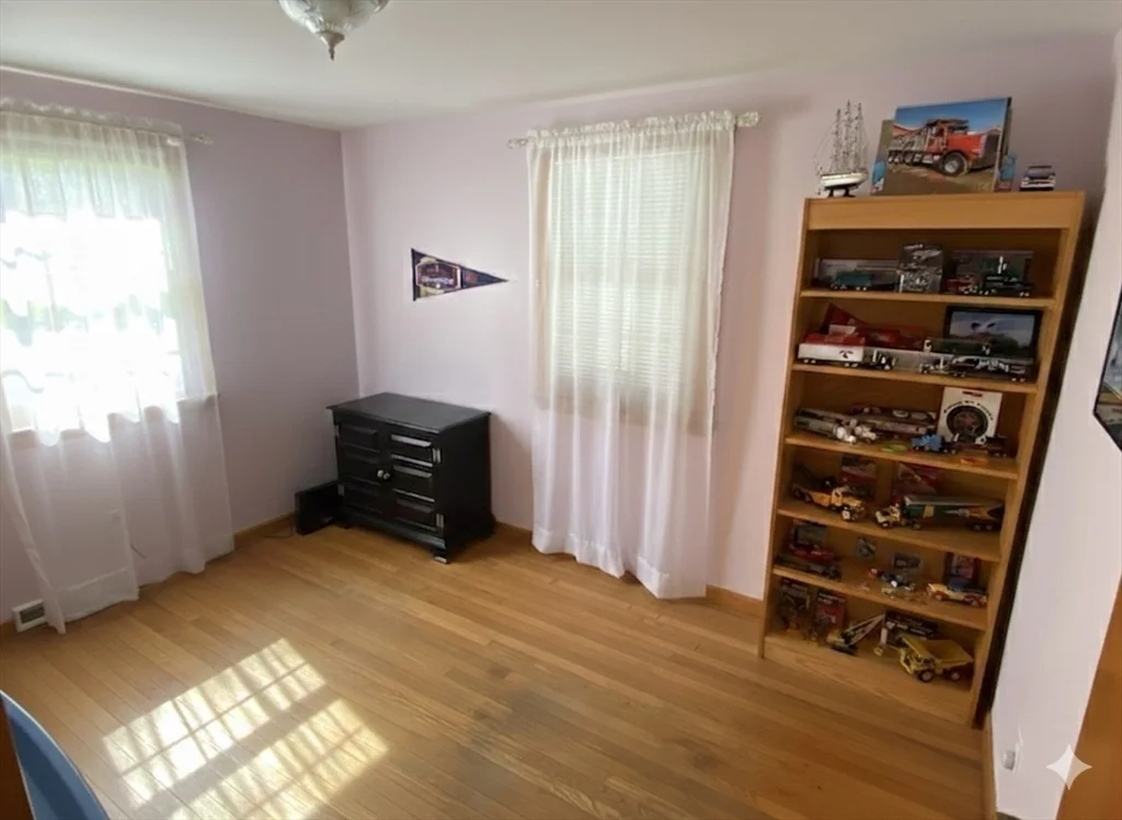 4 bed, 2 bath apartment for rent at 159 Belchertown Rd Unit N/A, Amherst — photo 6 of 14