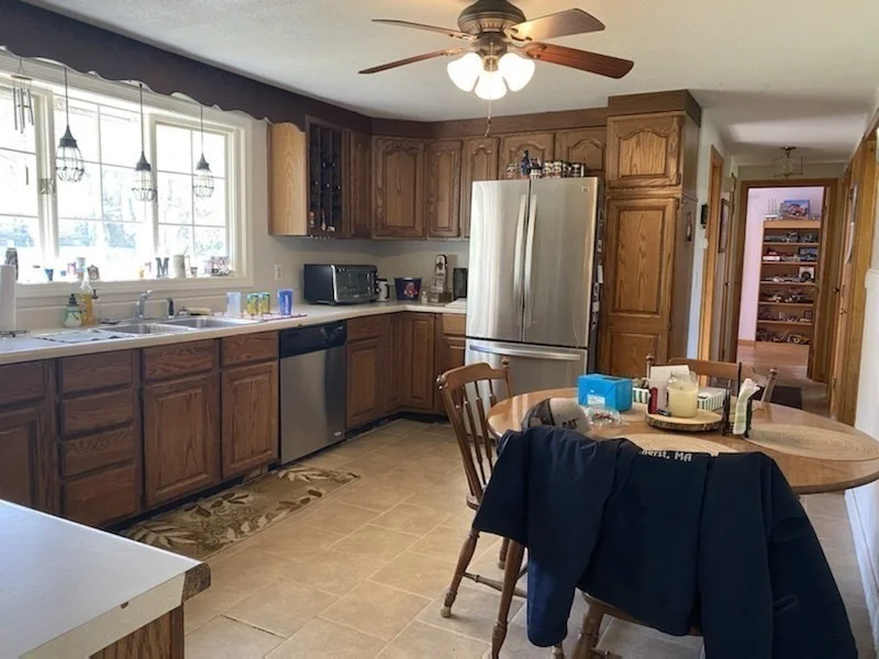 4 bed, 2 bath apartment for rent at 159 Belchertown Rd Unit N/A, Amherst — photo 3 of 14