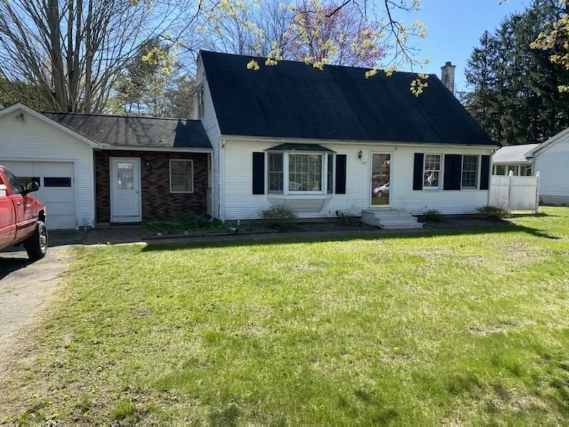4 bed, 2 bath apartment for rent at 159 Belchertown Rd Unit N/A, Amherst — photo 1 of 14
