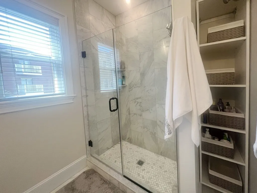 1 bed, 1 bath apartment for rent at 159 Bennington St Unit 2, East Boston — photo 8 of 20