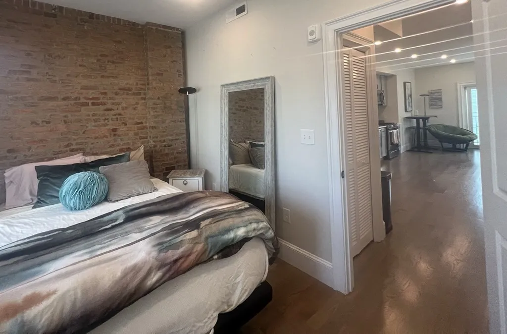 1 bed, 1 bath apartment for rent at 159 Bennington St Unit 2, East Boston — photo 1 of 20