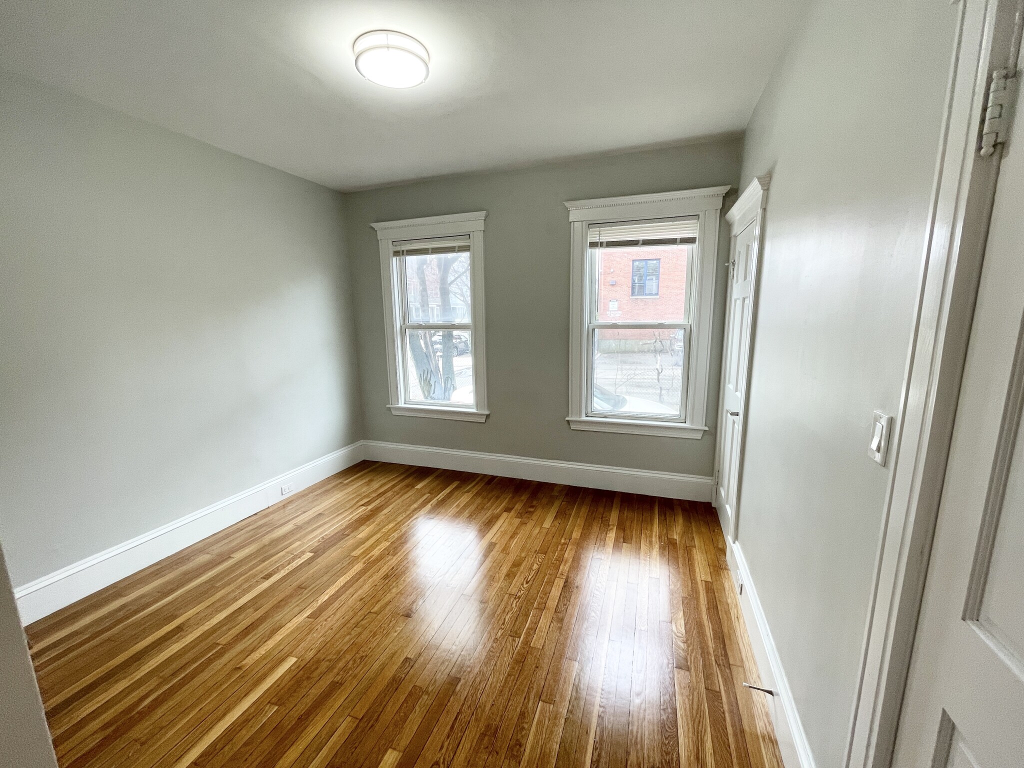 4 bed, 1 bath apartment for rent at 159 Boston St Unit 1, Dorchester — photo 6 of 8