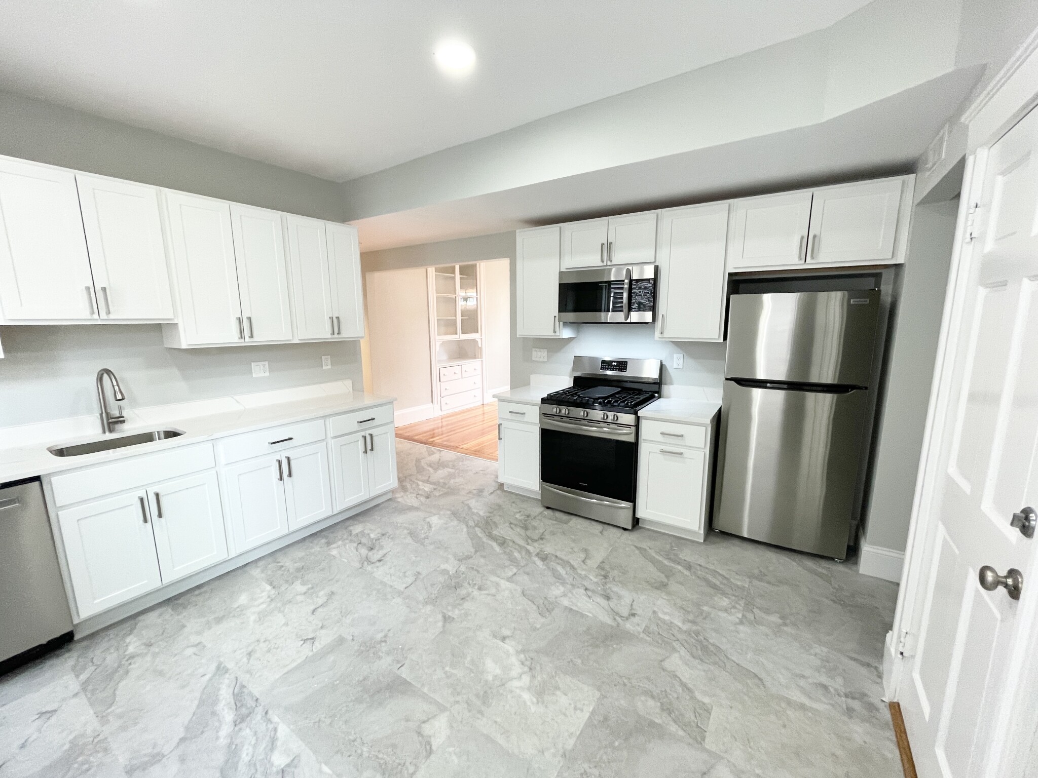 4 bed, 1 bath apartment for rent at 159 Boston St Unit 1, Dorchester