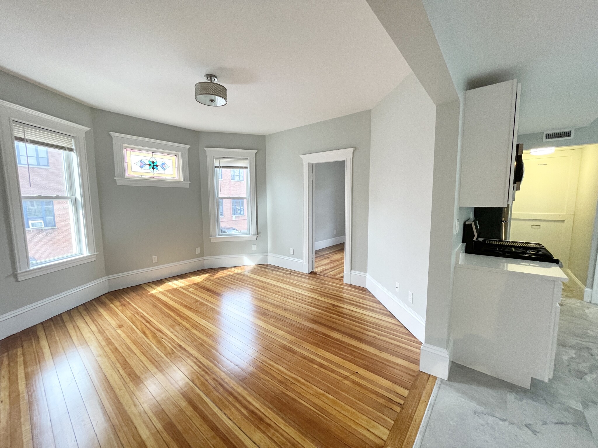 4 bed, 2 bath apartment for rent at 159 Boston St Unit 2, Dorchester — photo 4 of 8