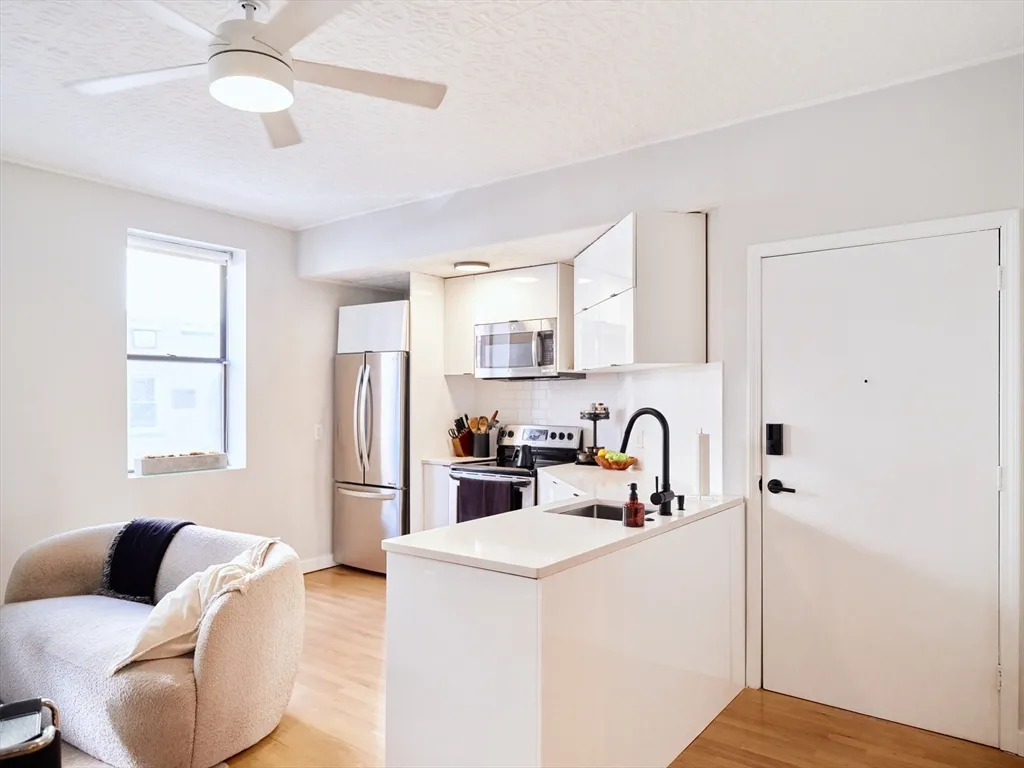 1 bed, 1 bath apartment for rent at 159 Cottage St Unit 3, East Boston — photo 4 of 16