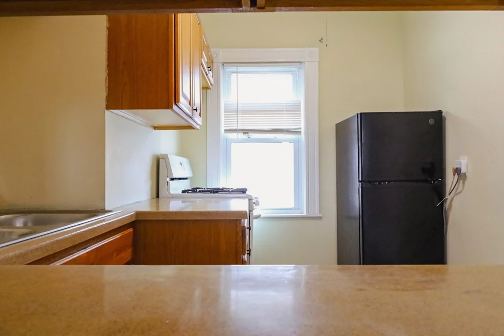 3 bed, 1 bath apartment for rent at 159 Covel Unit 2, Fall River — photo 2 of 9