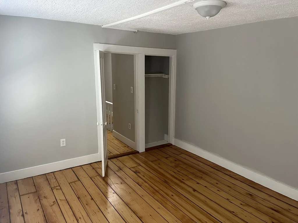 3 bed, 1 bath apartment for rent at 159 E Central Unit 2nd FL, Franklin — photo 23 of 28