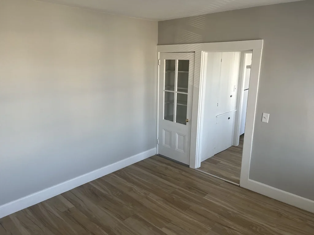 3 bed, 1 bath apartment for rent at 159 E Central Unit 2nd FL, Franklin — photo 11 of 28