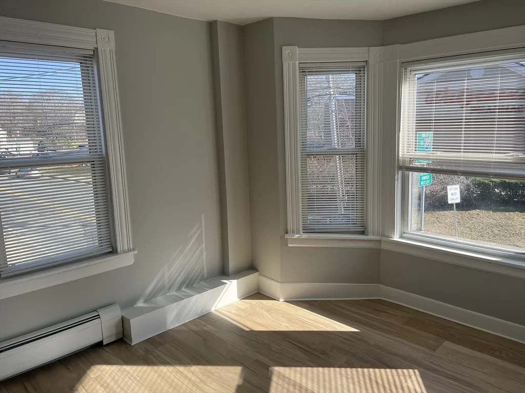 3 bed, 1 bath apartment for rent at 159 E Central Unit 2nd FL, Franklin — photo 14 of 28