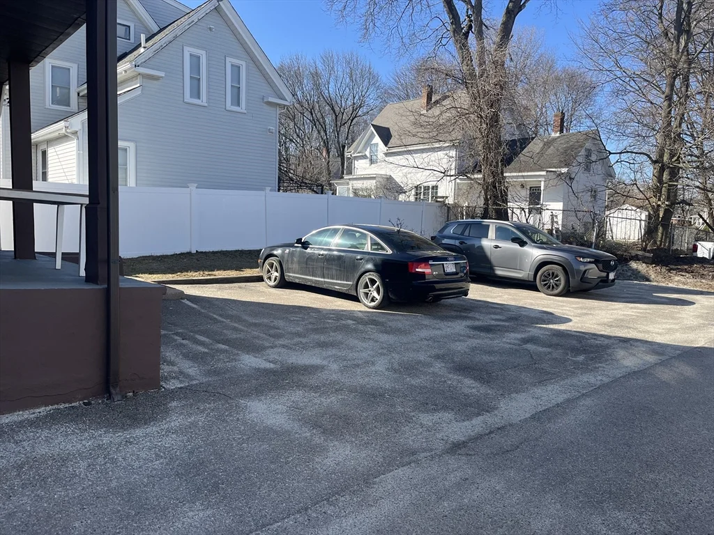 3 bed, 1 bath apartment for rent at 159 E Central Unit 2nd FL, Franklin — photo 3 of 28