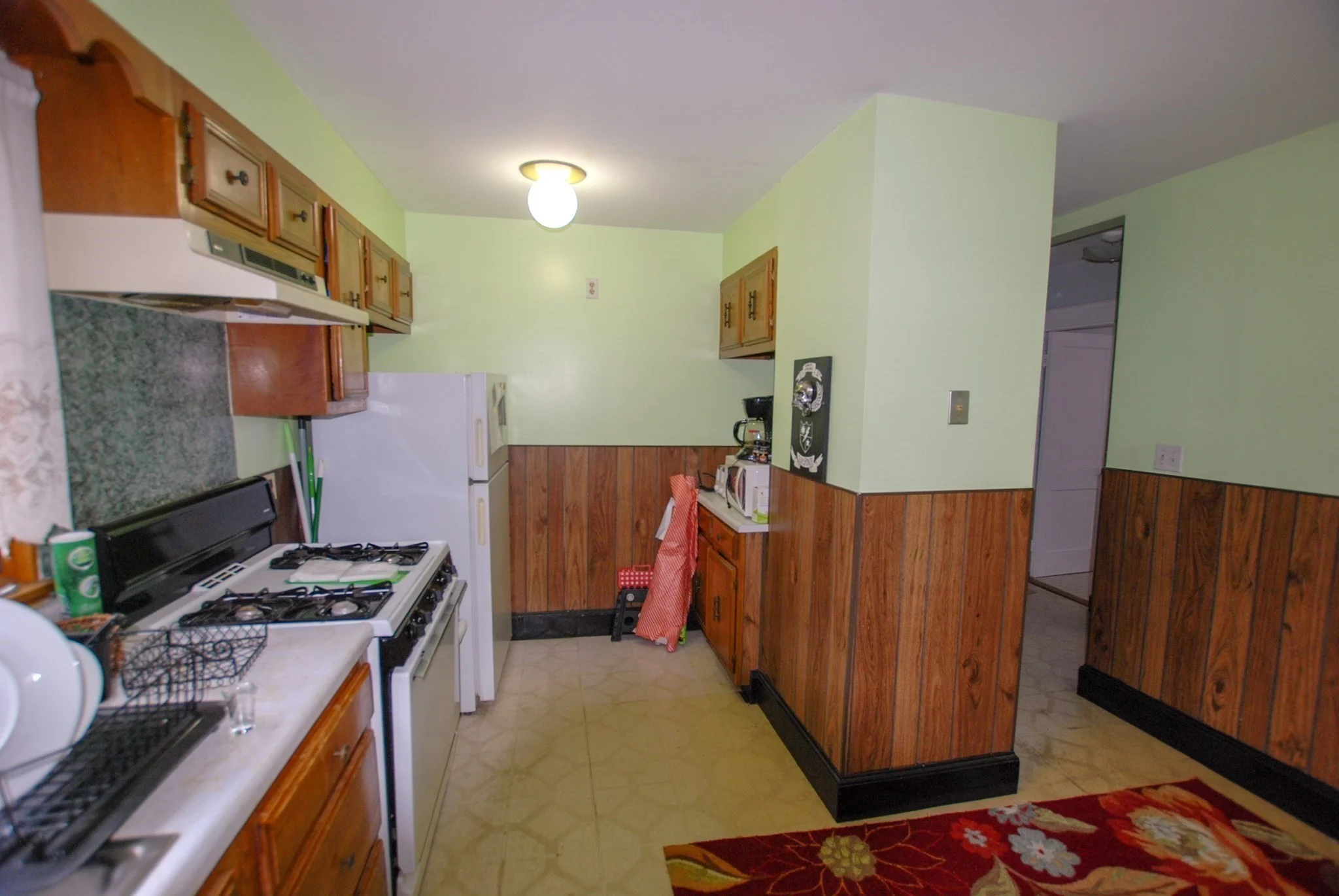 1 bed, 1 bath apartment for rent at 159 Forest Unit R, Lawrence Estates — photo 2 of 15