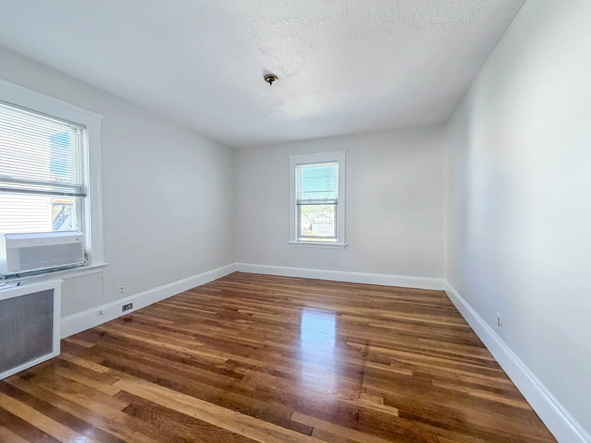 1 bed, 1 bath apartment for rent at 159 Forest Unit R, Lawrence Estates — photo 10 of 15