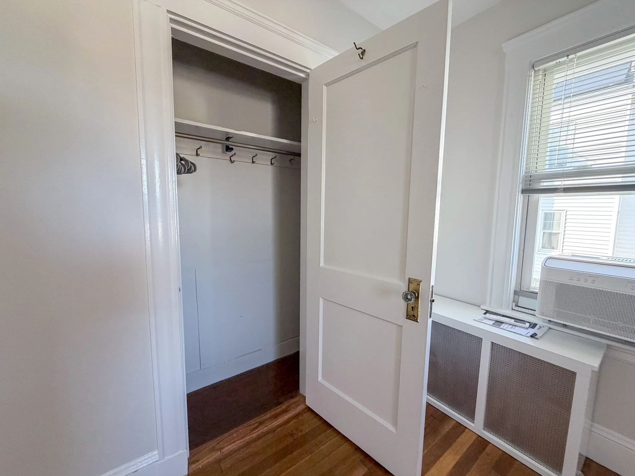 1 bed, 1 bath apartment for rent at 159 Forest Unit R, Lawrence Estates — photo 11 of 15
