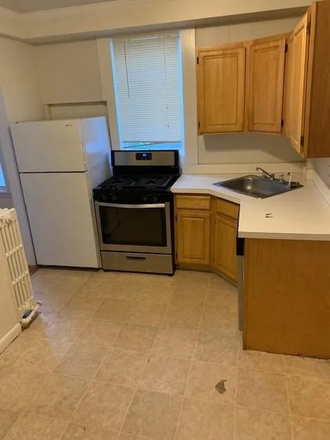 1 bed, 1 bath apartment for rent at 159 Grandview Ave Unit 1, Wollaston — photo 5 of 10