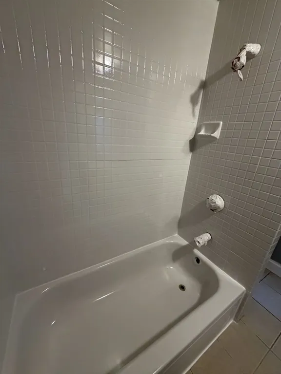 1 bed, 1 bath apartment for rent at 159 Grandview Ave Unit 1, Wollaston — photo 7 of 10