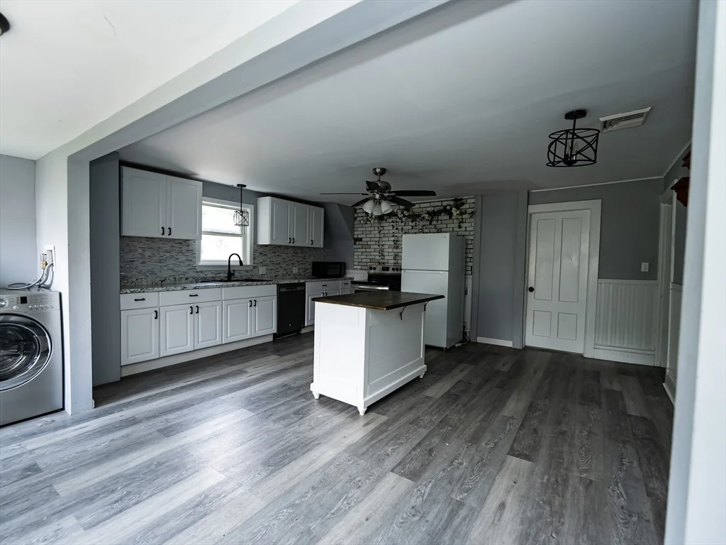 4 bed, 1 bath apartment for rent at 159 Hamilton St Unit 2, Southbridge — photo 17 of 20