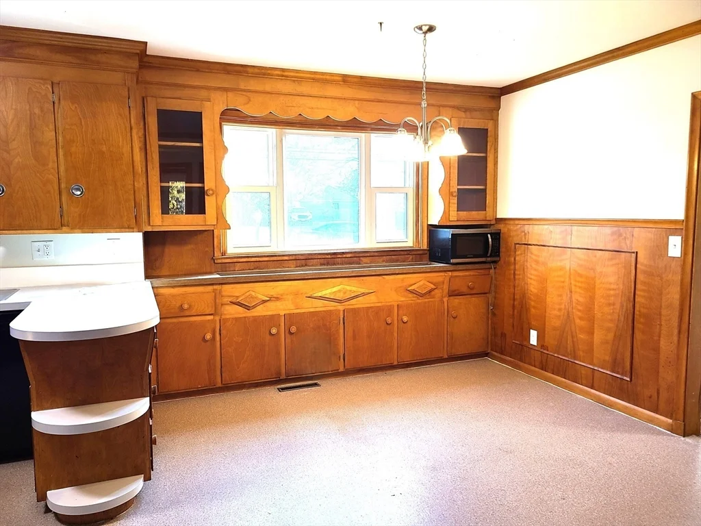 2 bed, 1 bath apartment for rent at 159 Lake Unit 1, Weymouth — photo 8 of 21