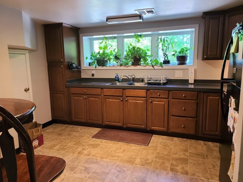 2 bed, 1 bath apartment for rent at 159 Lake Unit Lower Level, Weymouth — photo 8 of 22