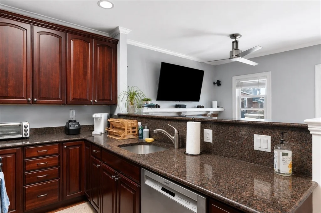 2 bed, 1 bath apartment for rent at 159 M St Unit 3, South Boston — photo 6 of 16