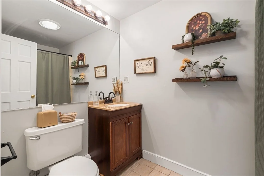 2 bed, 1 bath apartment for rent at 159 M Unit 2, South Boston — photo 15 of 25