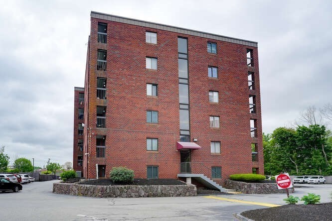 2 bed, 2 bath apartment for rent at 159 Main St Unit 50C, Stoneham — photo 20 of 22