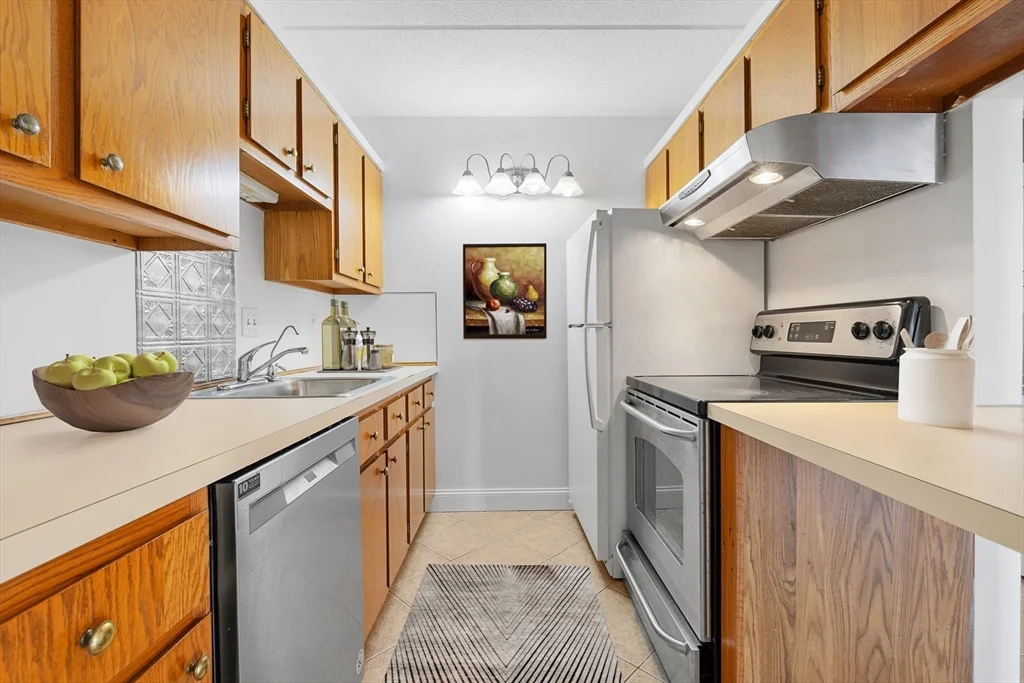 2 bed, 2 bath apartment for rent at 159 Main Unit 50A, Stoneham — photo 7 of 20