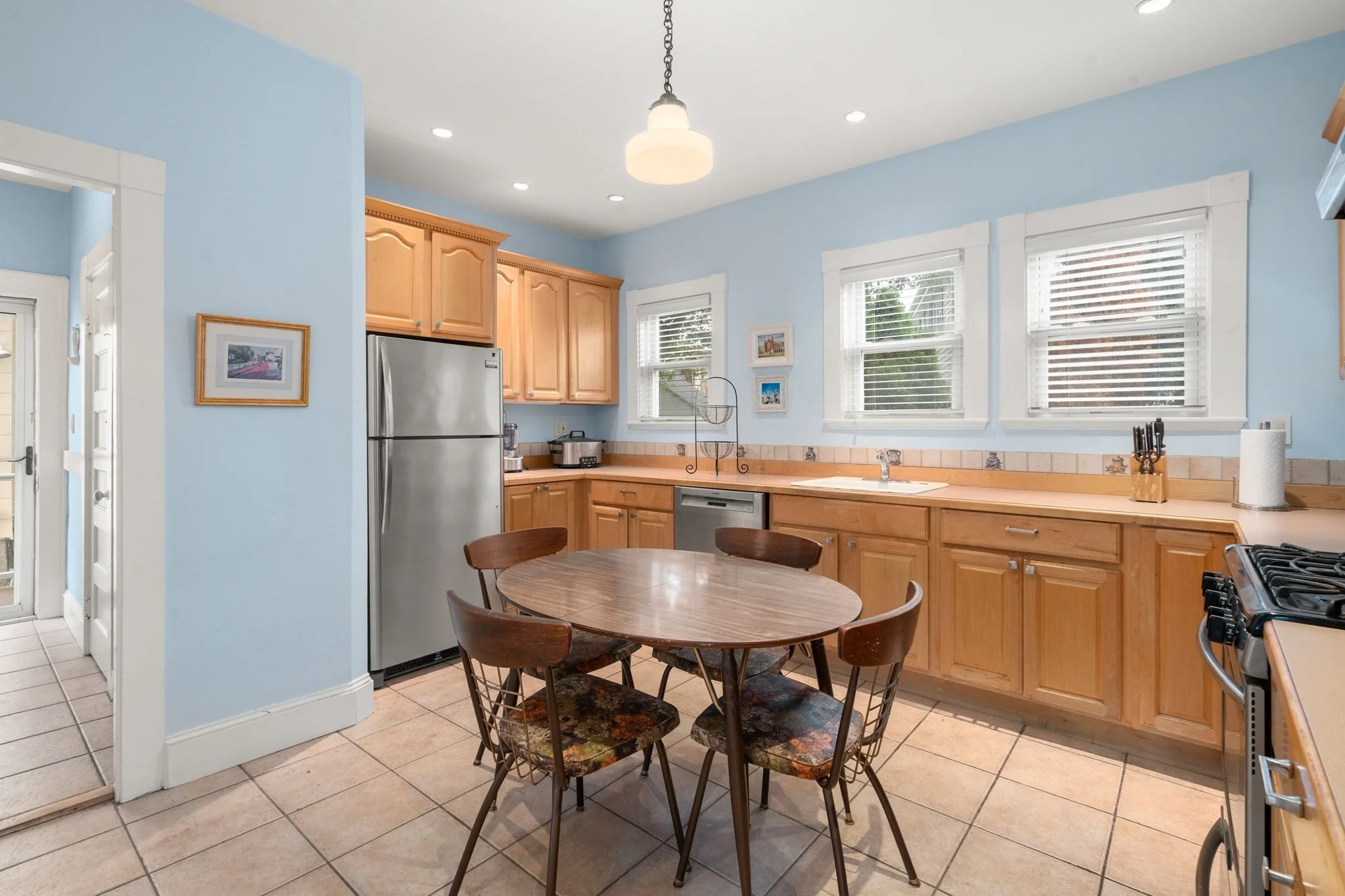 2 bed, 1 bath apartment for rent at 159 Parsons St Unit 1, Brighton — photo 5 of 18