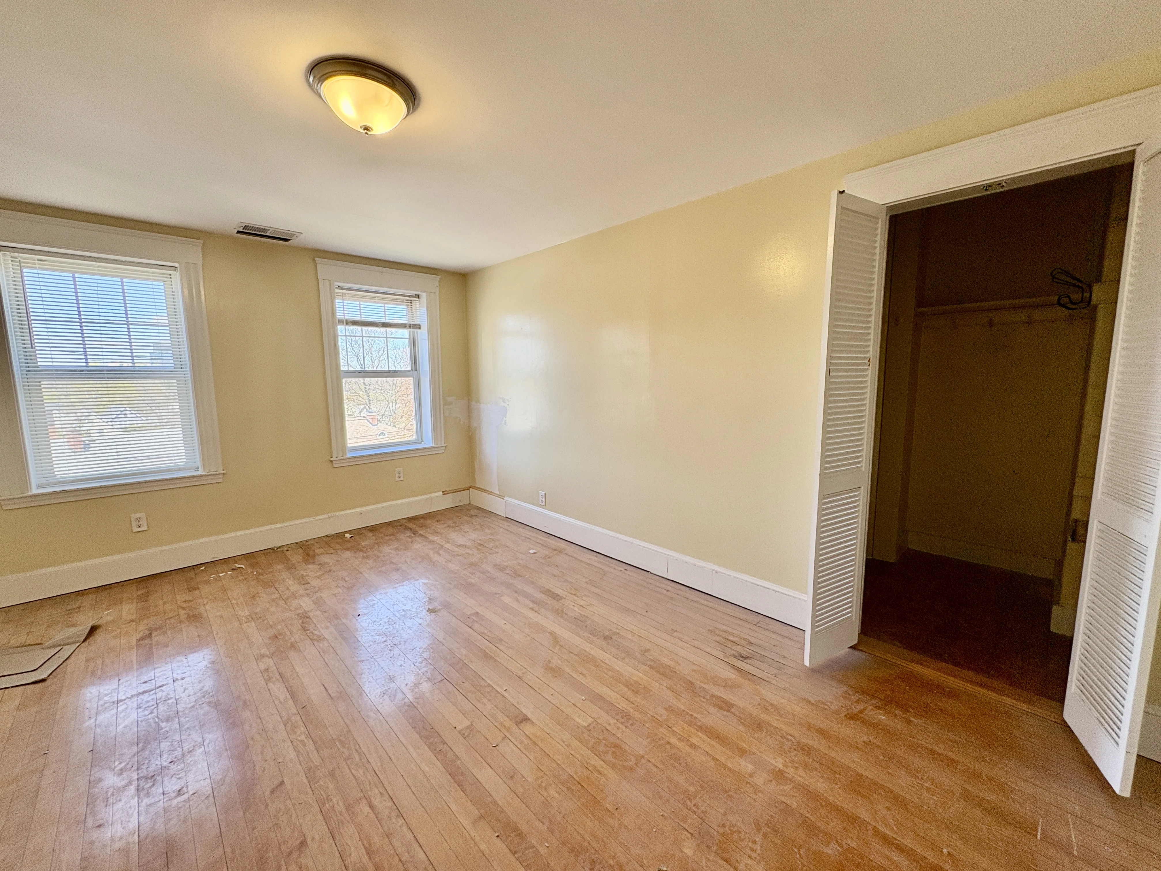 4 bed, 2 bath apartment for rent at 159 Parsons St Unit 2, Brighton — photo 13 of 17