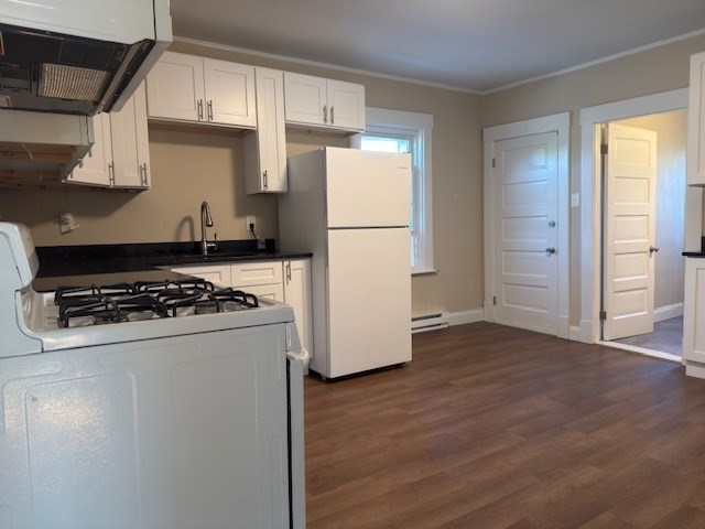 3 bed, 1 bath apartment for rent at 159 Plymouth St Unit 2, Bridgewater — photo 5 of 11