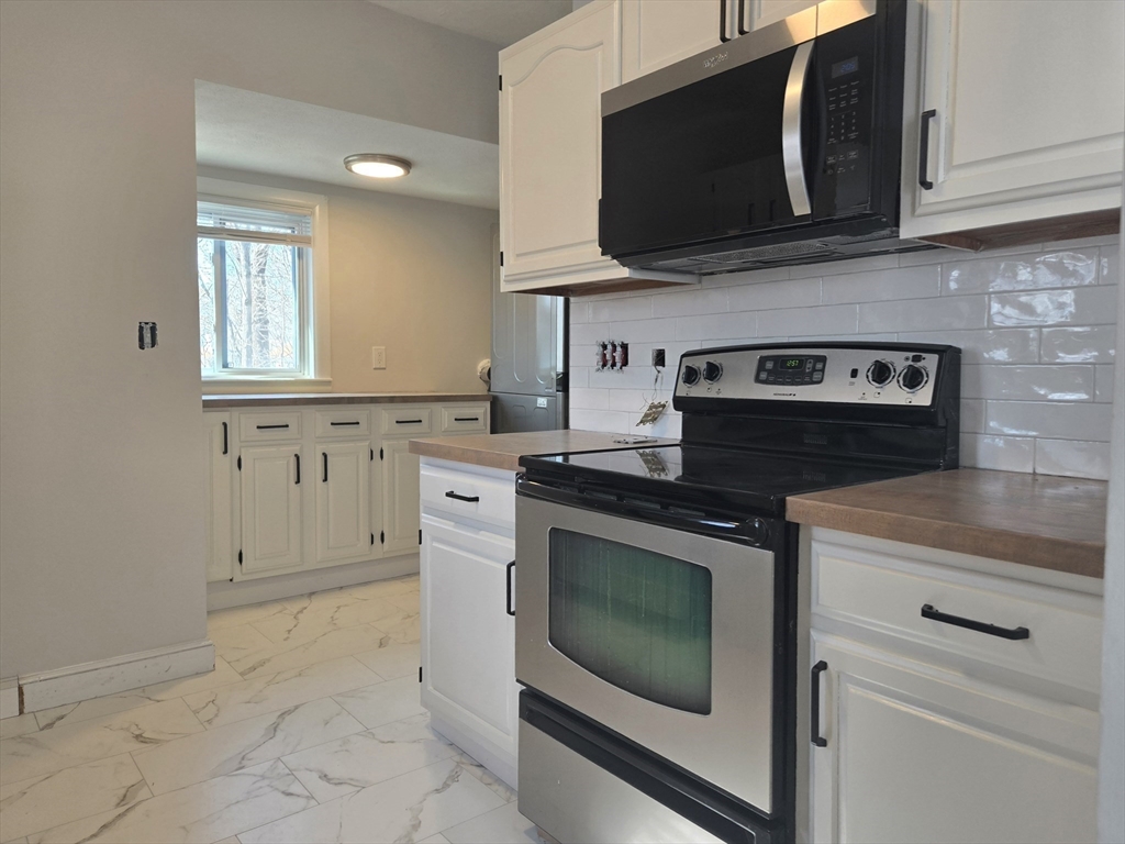 4 bed, 1 bath apartment for rent at 159 Putnam St Unit 2, Quincy — photo 8 of 18