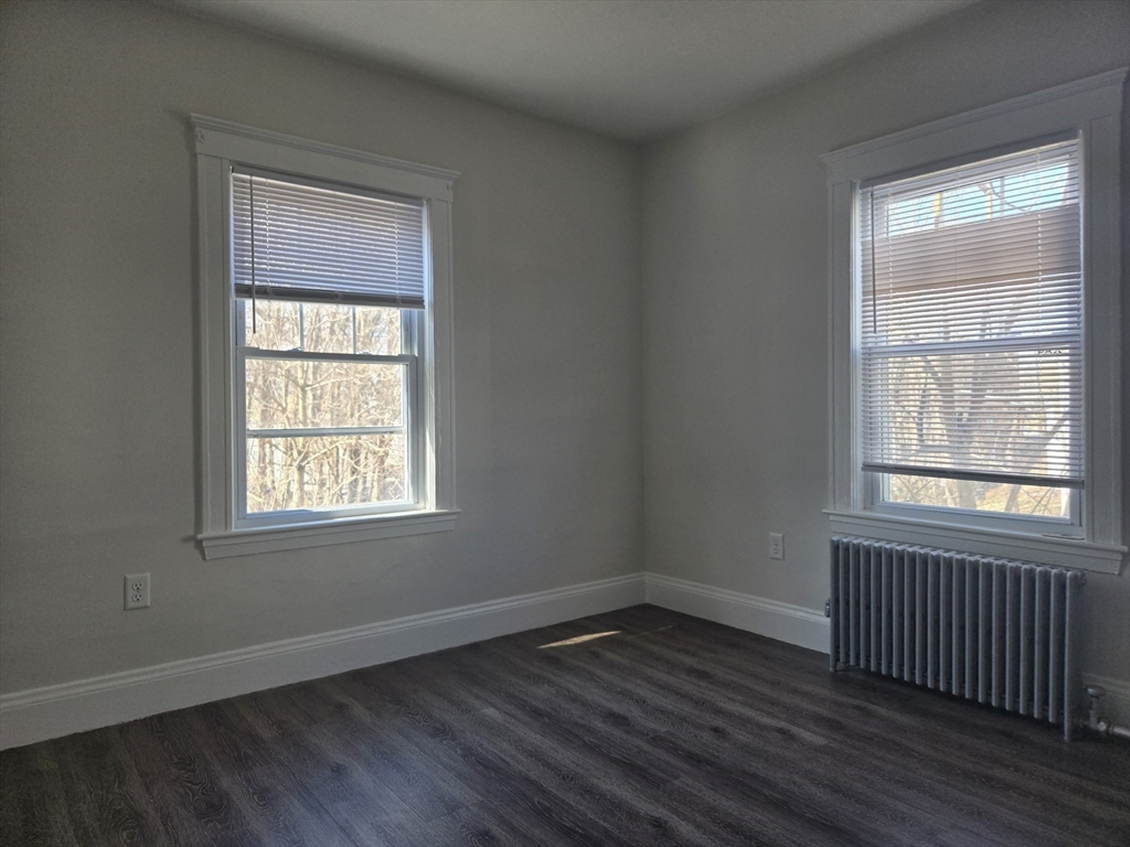 4 bed, 1 bath apartment for rent at 159 Putnam St Unit 2, Quincy — photo 13 of 18