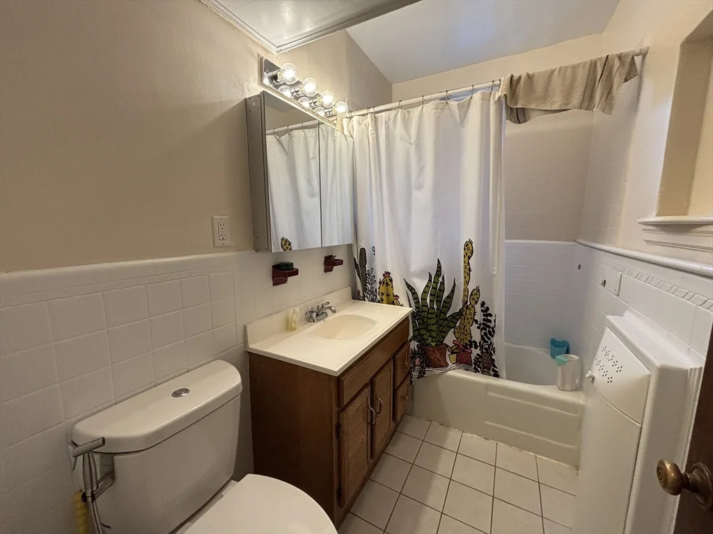 2 bed, 2 bath apartment for rent at 159 Saint Paul St Unit 1, Coolidge Corner — photo 9 of 12