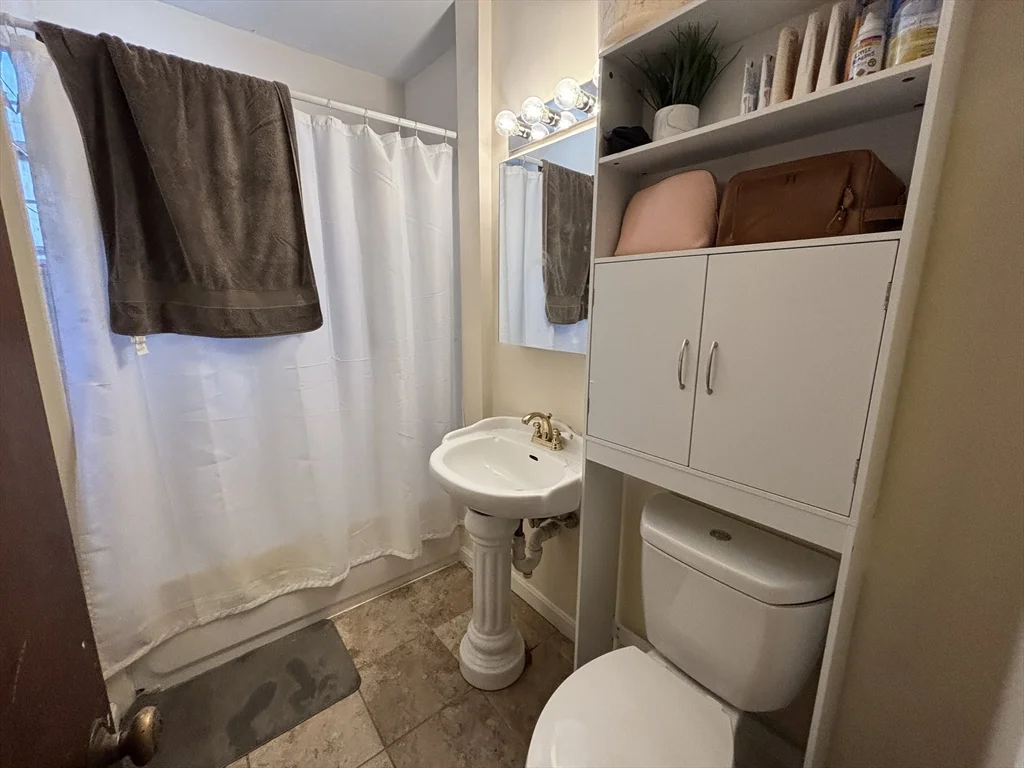 2 bed, 2 bath apartment for rent at 159 Saint Paul St Unit 1, Coolidge Corner — photo 7 of 12