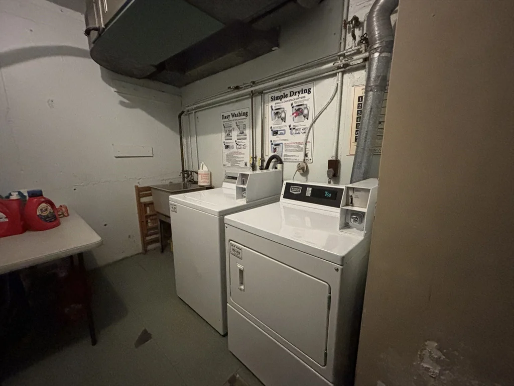 2 bed, 2 bath apartment for rent at 159 Saint Paul St Unit 1, Coolidge Corner — photo 10 of 12