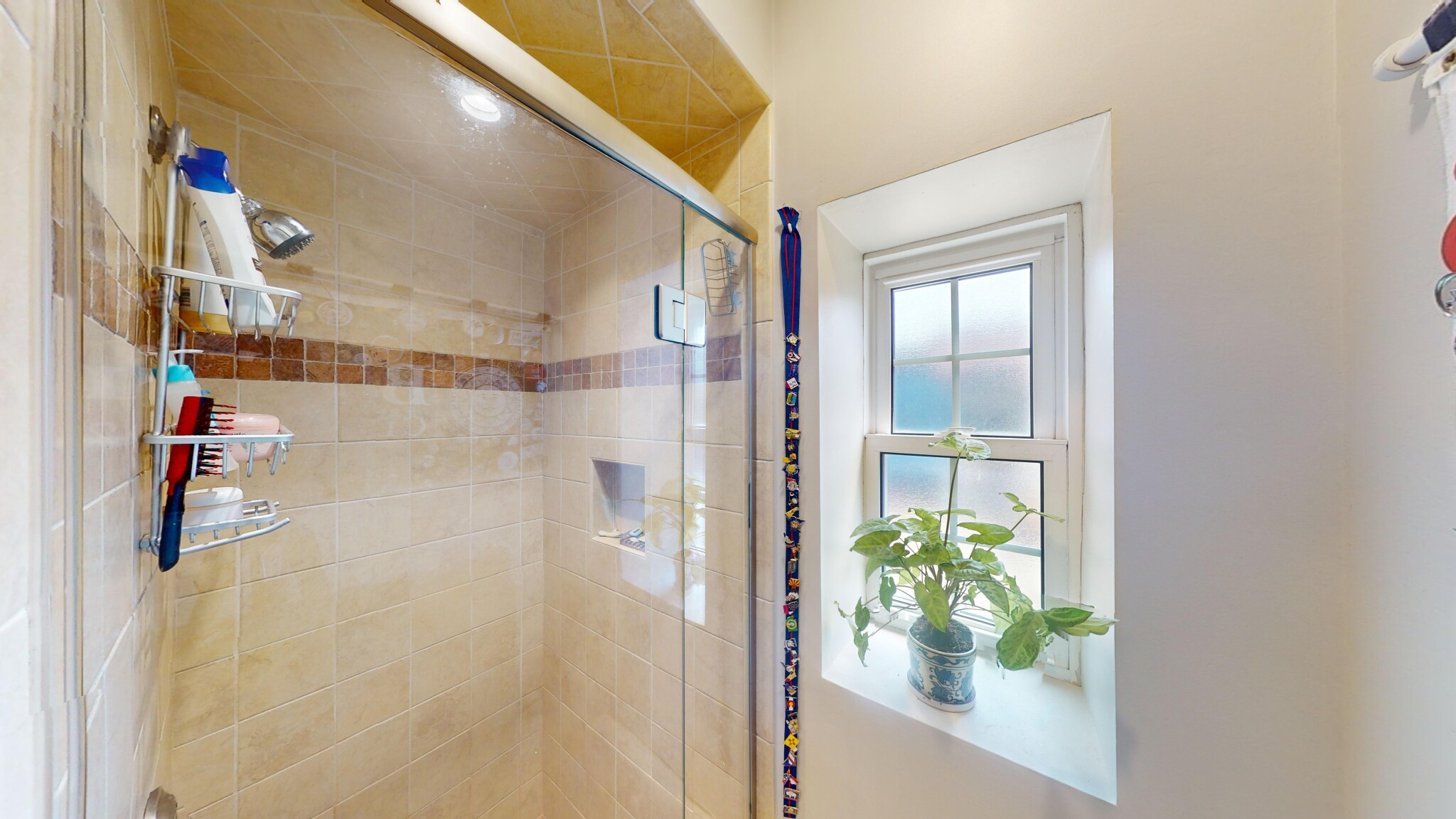 2 bed, 2 bath apartment for rent at 159 Saint Paul St Unit 7, Coolidge Corner — photo 13 of 17