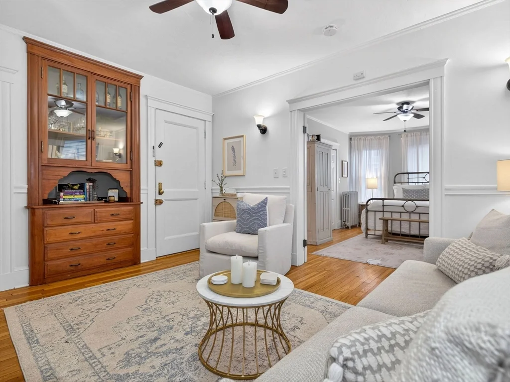 2 bed, 1 bath apartment for rent at 159 South St Unit 1L, Jamaica Plain — photo 3 of 24