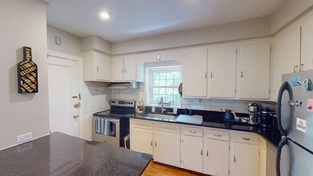 2 bed, 2 bath apartment for rent at 159 St Paul St Unit 7, Coolidge Corner — photo 6 of 12