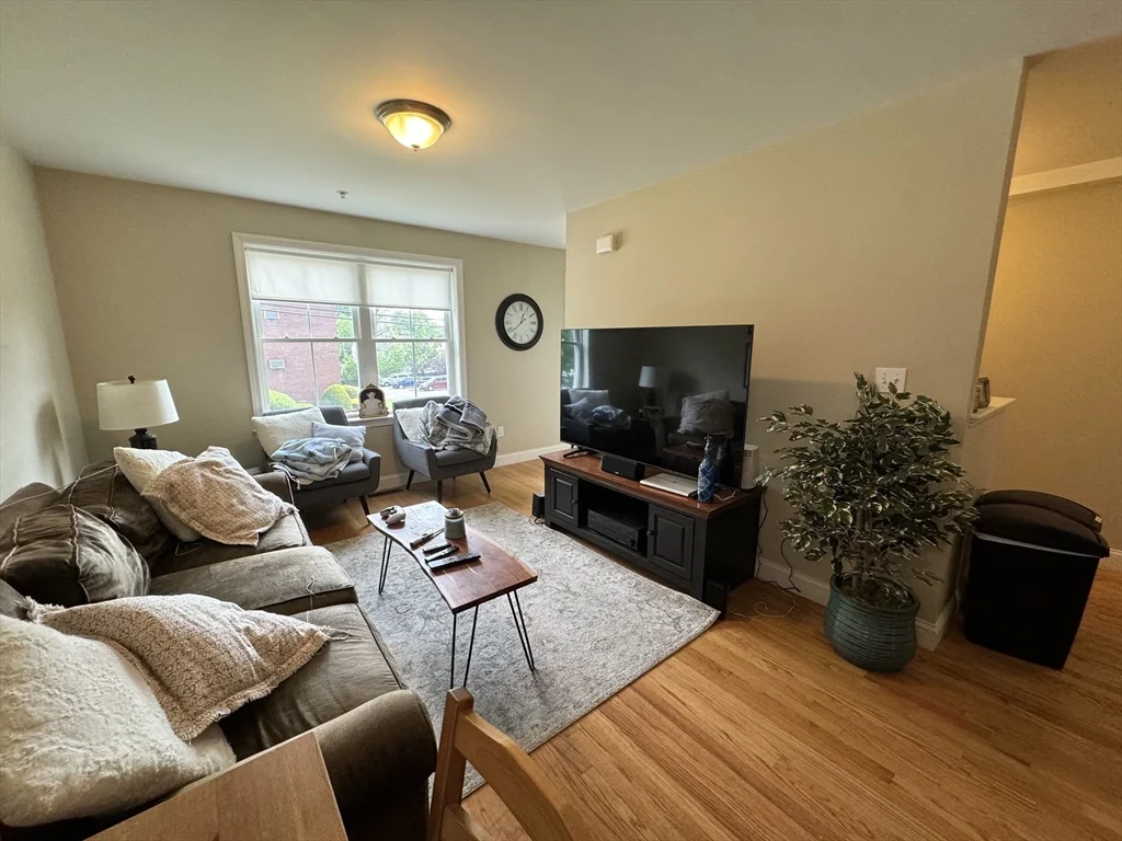 3 bed, 2 bath apartment for rent at 159 Summer St Unit 3, Waltham — photo 4 of 21