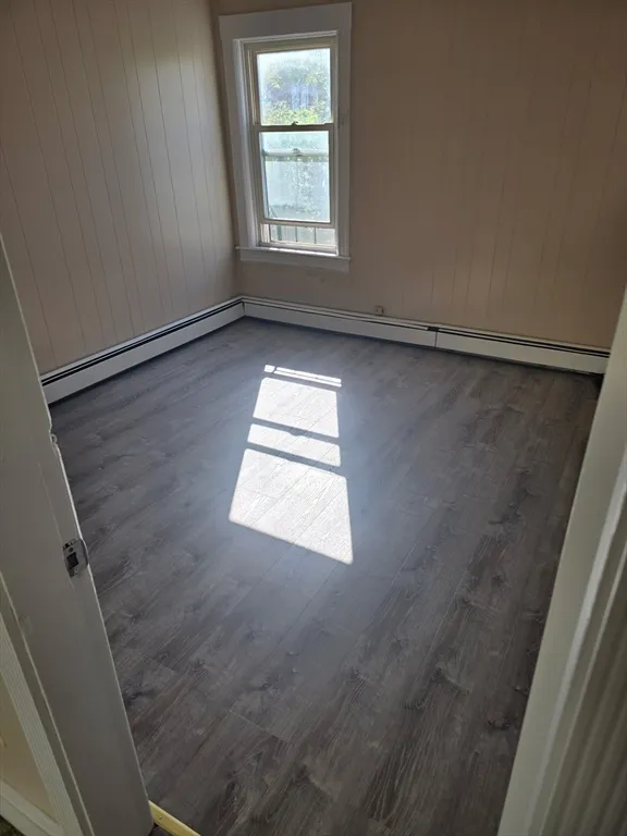 3 bed, 1 bath apartment for rent at 159 Warren Ave Unit 2, Pawtucket — photo 5 of 10