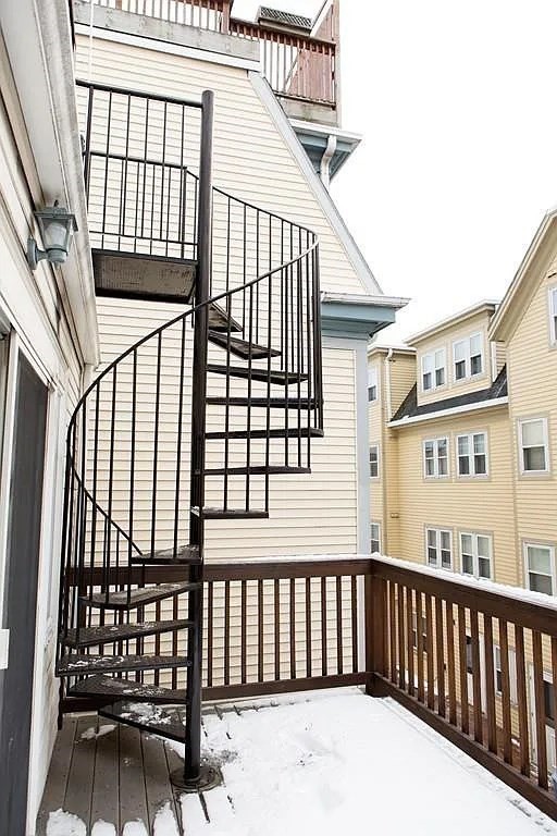 3 bed, 2.5 bath apartment for rent at 159 W 6th St Unit 1, South Boston — photo 27 of 36