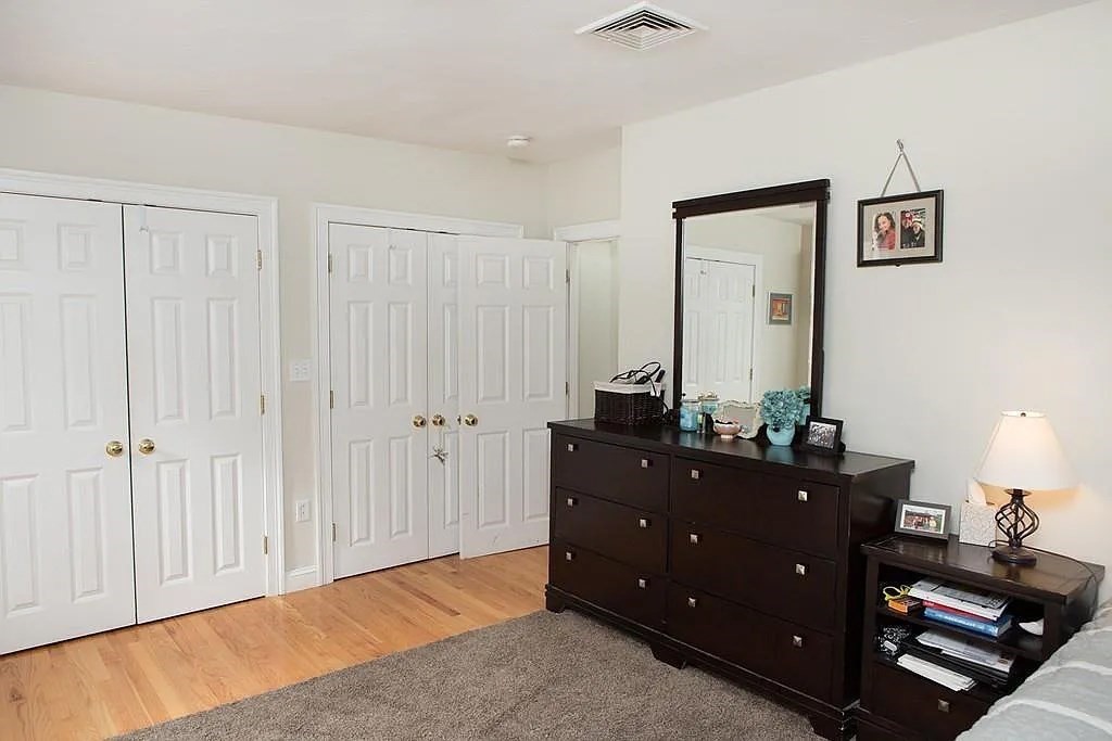3 bed, 2.5 bath apartment for rent at 159 W 6th St Unit 1, South Boston — photo 16 of 36