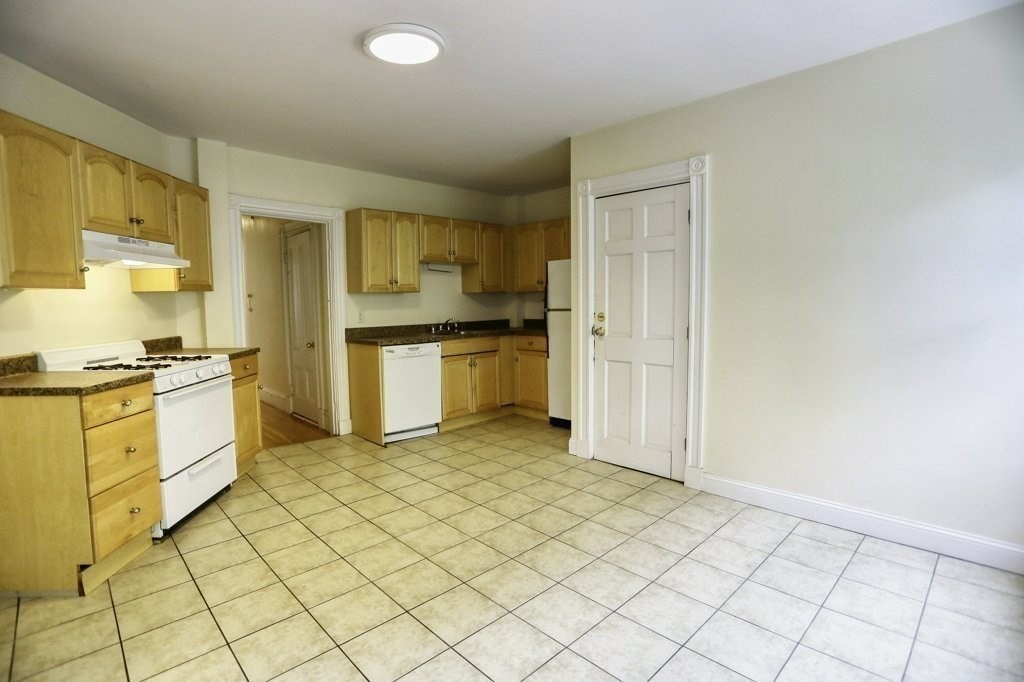 3 bed, 1 bath apartment for rent at 1590 Cambridge St Unit 4, Cambridge — photo 5 of 15